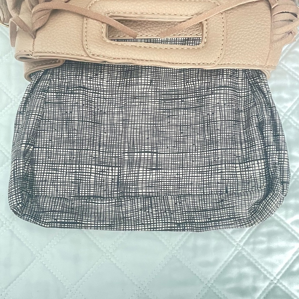 Moda Luxe Tan Fringe Crossbody Bag - Picture 6 of 8